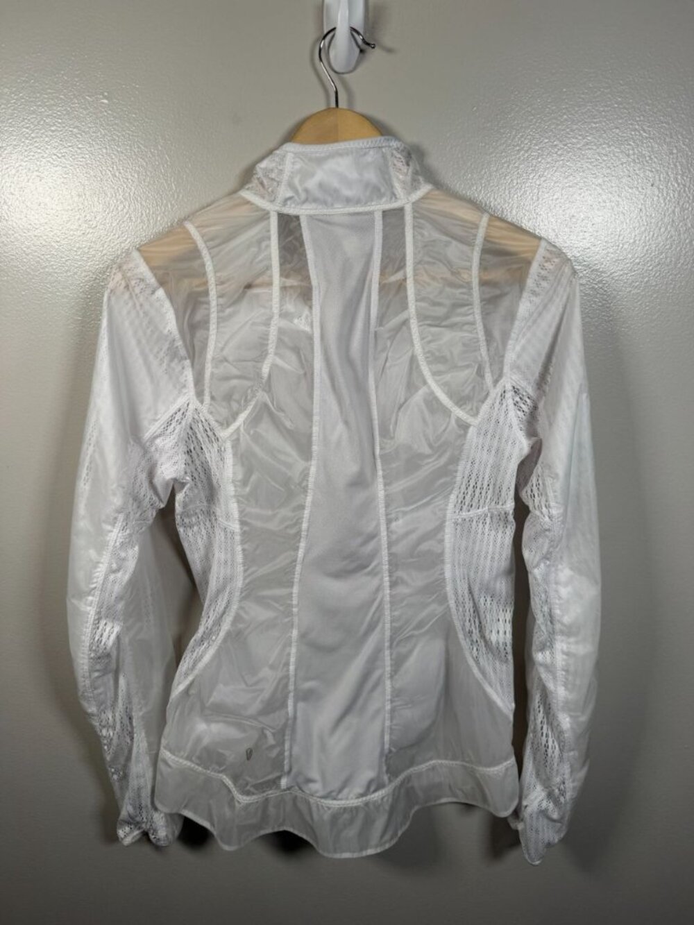 Lululemon Run Nothin' To Hide Jacket Size 8 White Windbreaker Running Athletic - Picture 2 of 12